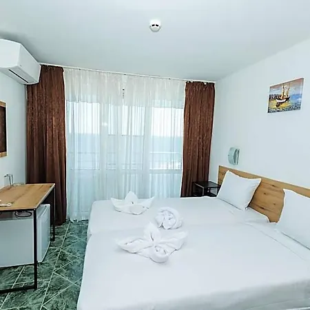Arsenal 2* Nesebar